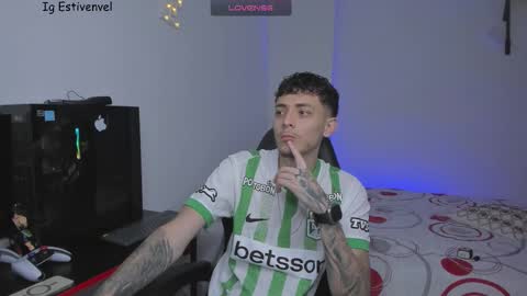 estivenvel online show from March 10, 2026, 11:10 pm