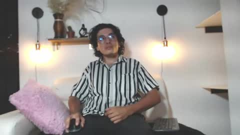 john online show from April 25, 2026, 9:23 pm