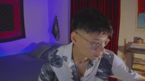 Snapshot of estmonnn chatting on October 19, 2025, 1:28 am Esteban online show from October 19, 2025, 1:28 am