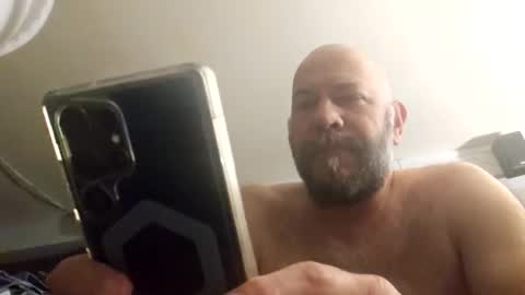 estova2002 online show from November 5, 2025, 9:42 am