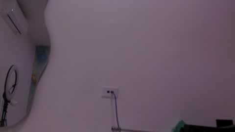Snapshot of estrella_hanks_ chatting on May 5, 2026, 11:51 am Estrella online show from May 5, 2026, 11:51 am