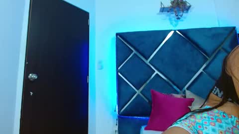 ESTRELLA online show from February 19, 2025, 7:16 pm