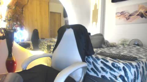 Snapshot of estudiosnia chatting on November 5, 2025, 10:54 pm AmberDisny online show from November 5, 2025, 10:54 pm