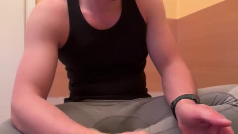 Snapshot of etat_on chatting on September 26, 2025, 11:20 pm Tom online show from September 26, 2025, 11:20 pm