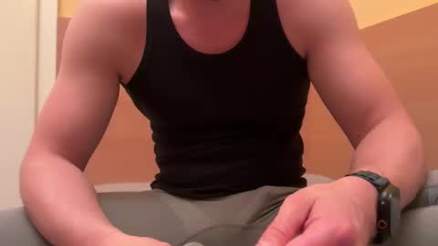 Snapshot of etat_on chatting on September 29, 2025, 10:25 pm Tom online show from September 29, 2025, 10:25 pm