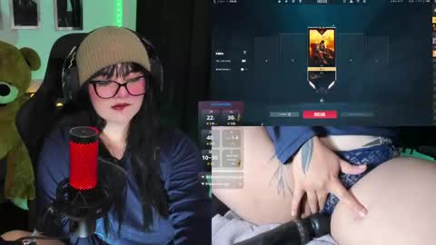 Snapshot of eternaaura_ chatting on April 17, 2026, 1:25 pm Aura online show from April 17, 2026, 1:25 pm