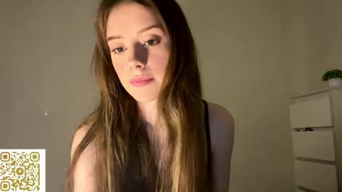 eternal_amy online show from May 20, 2026, 8:37 pm
