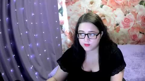 Snapshot of eternal_eighth chatting on September 23, 2025, 12:19 pm Didi online show from September 23, 2025, 12:19 pm