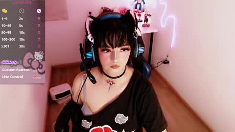 Moon online show from February 5, 2026, 10:03 pm