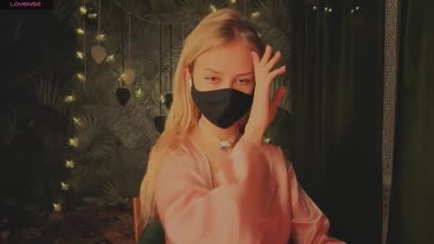 Sophia online show from February 16, 2026, 11:23 pm