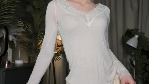 Natalie online show from November 26, 2025, 5:41 am