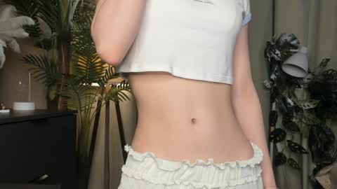 Snapshot of eternity_cuite chatting on April 11, 2026, 5:56 am Natalie online show from April 11, 2026, 5:56 am