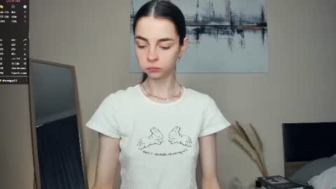 Snapshot of eternity_is_endless chatting on June 15, 2026, 7:54 am Mary online show from June 15, 2026, 7:54 am