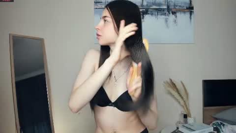 Snapshot of eternity_is_endless chatting on June 16, 2026, 7:44 am Mary online show from June 16, 2026, 7:44 am