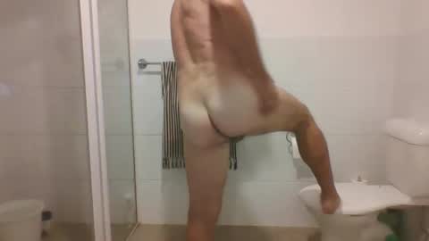 Snapshot of etextratestacle chatting on October 6, 2025, 5:10 pm ET online show from October 6, 2025, 5:10 pm