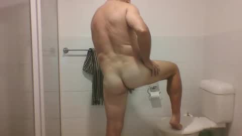 Snapshot of etextratestacle chatting on October 9, 2025, 5:33 pm ET online show from October 9, 2025, 5:33 pm