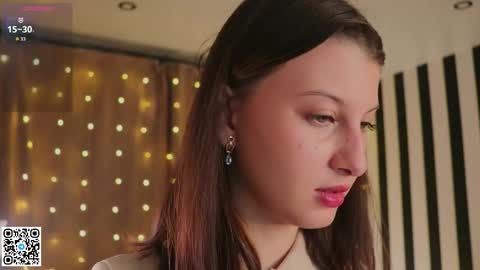 Elsa online show from November 25, 2025, 6:19 pm