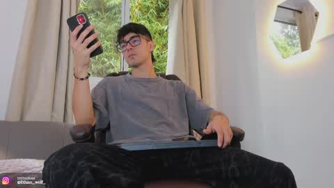 etham_wolf1 online show from May 1, 2026, 6:01 pm