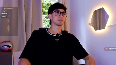 etham_wolf1 online show from July 15, 2026, 6:02 pm
