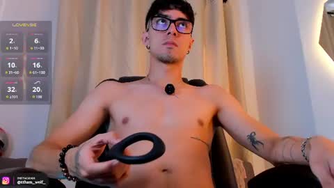 etham_wolf1 online show from July 17, 2026, 8:03 pm