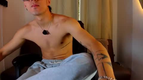 etham_wolf1 online show from July 30, 2026, 6:51 pm