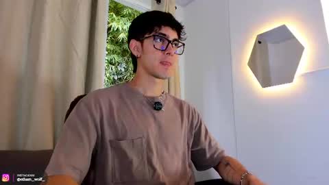 etham_wolf1 online show from August 6, 2026, 6:43 pm