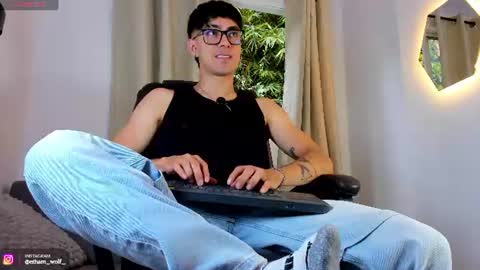 etham_wolf1 online show from August 8, 2026, 8:33 pm
