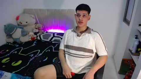 Snapshot of ethan_allard chatting on May 20, 2026, 9:10 pm ethan_allard online show from May 20, 2026, 9:10 pm