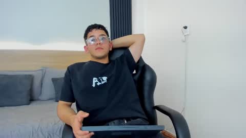 Ethan online show from June 9, 2026, 7:47 pm
