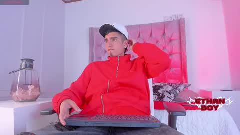 Ethan online show from November 25, 2025, 9:04 pm