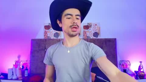 Snapshot of ethan_briggs chatting on July 2, 2026, 3:23 am ethan online show from July 2, 2026, 3:23 am