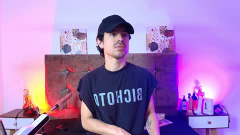 Snapshot of ethan_briggs chatting on August 5, 2026, 3:31 am ethan online show from August 5, 2026, 3:31 am