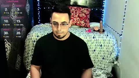 ethan_quill online show from November 18, 2025, 8:57 pm