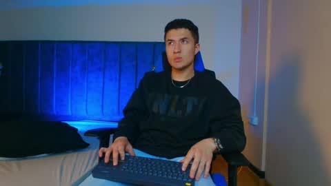 Snapshot of ethanconnor_ chatting on October 4, 2025, 12:25 pm ethanconnor_ online show from October 4, 2025, 12:25 pm