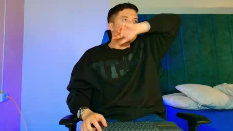 Snapshot of ethanconnor_ chatting on October 18, 2025, 12:17 pm ethanconnor_ online show from October 18, 2025, 12:17 pm