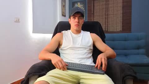 ethangreey1 online show from April 27, 2026, 3:43 pm