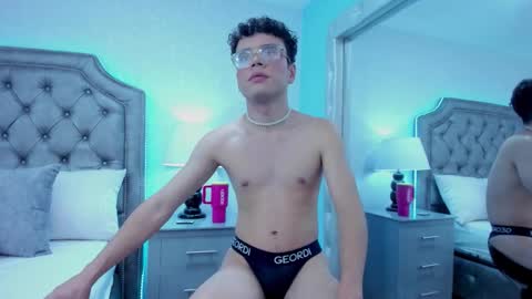 Snapshot of ethanleroyy chatting on October 11, 2025, 11:42 am Ethan Leroy online show from October 11, 2025, 11:42 am