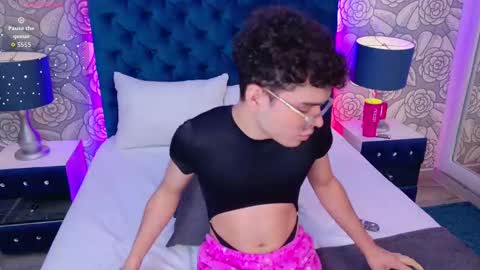 Snapshot of ethanleroyy chatting on October 14, 2025, 3:35 pm Ethan Leroy online show from October 14, 2025, 3:35 pm