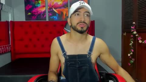 Ethan for u  online show from September 14, 2025, 1:43 pm