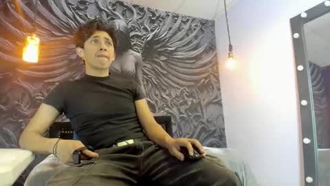 Snapshot of ethann1_ chatting on October 21, 2025, 4:19 pm ETHAN online show from October 21, 2025, 4:19 pm