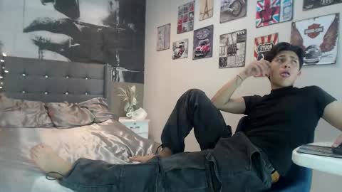 Snapshot of ethann1_ chatting on October 22, 2025, 4:24 am ETHAN online show from October 22, 2025, 4:24 am