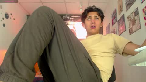 Snapshot of ethann1_ chatting on October 25, 2025, 4:42 am ETHAN online show from October 25, 2025, 4:42 am