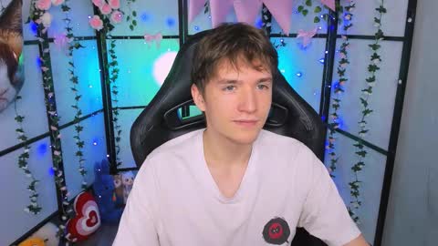 Ethan online show from September 13, 2025, 6:02 am