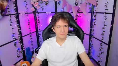 Snapshot of ethansinful chatting on October 11, 2025, 8:51 pm Ethan online show from October 11, 2025, 8:51 pm