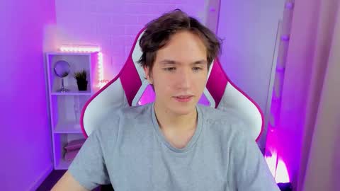 Snapshot of ethansinful chatting on November 5, 2025, 12:49 pm Ethan online show from November 5, 2025, 12:49 pm