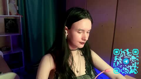 Kate online show from April 3, 2026, 10:02 am