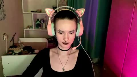 Kate online show from May 11, 2026, 5:02 am