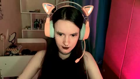 Kate online show from May 18, 2026, 5:02 am