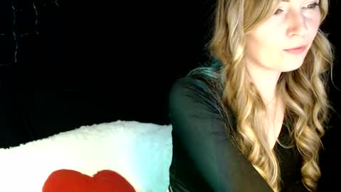 Snapshot of euphoria055 chatting on December 7, 2024, 6:43 am Liana online show from December 7, 2024, 6:43 am