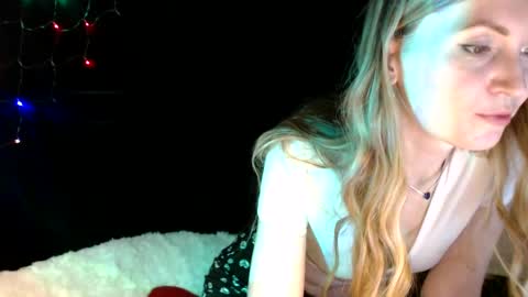 Snapshot of euphoria055 chatting on December 7, 2024, 2:24 pm Liana online show from December 7, 2024, 2:24 pm